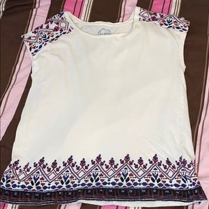 Lucky Brand white tee with design